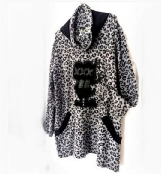🌺HOST PICK🌺Leopard Print Cowl Embellished Long Sleeve Soft Sweater Grey &Black - Picture 1 of 11